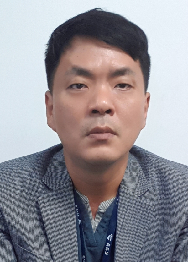 드론 조종자 교관 자격증을 딴 청양군민원봉사실 서원탁 씨