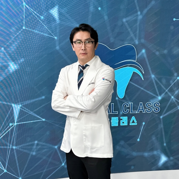 비봉스마트 치과차 재 혁 원장