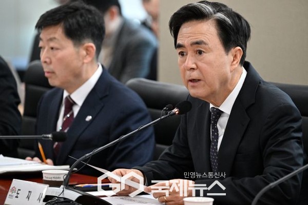 김 지사가 17일 도청 중회의실에서 제73차 실국원장회의 주재 했다/충남도청 제공