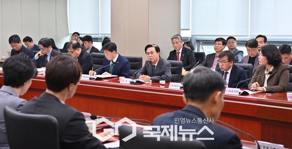 김 지사는 31일 도청 중회의실에서 개최한 제74차 실국원장회의를 통해